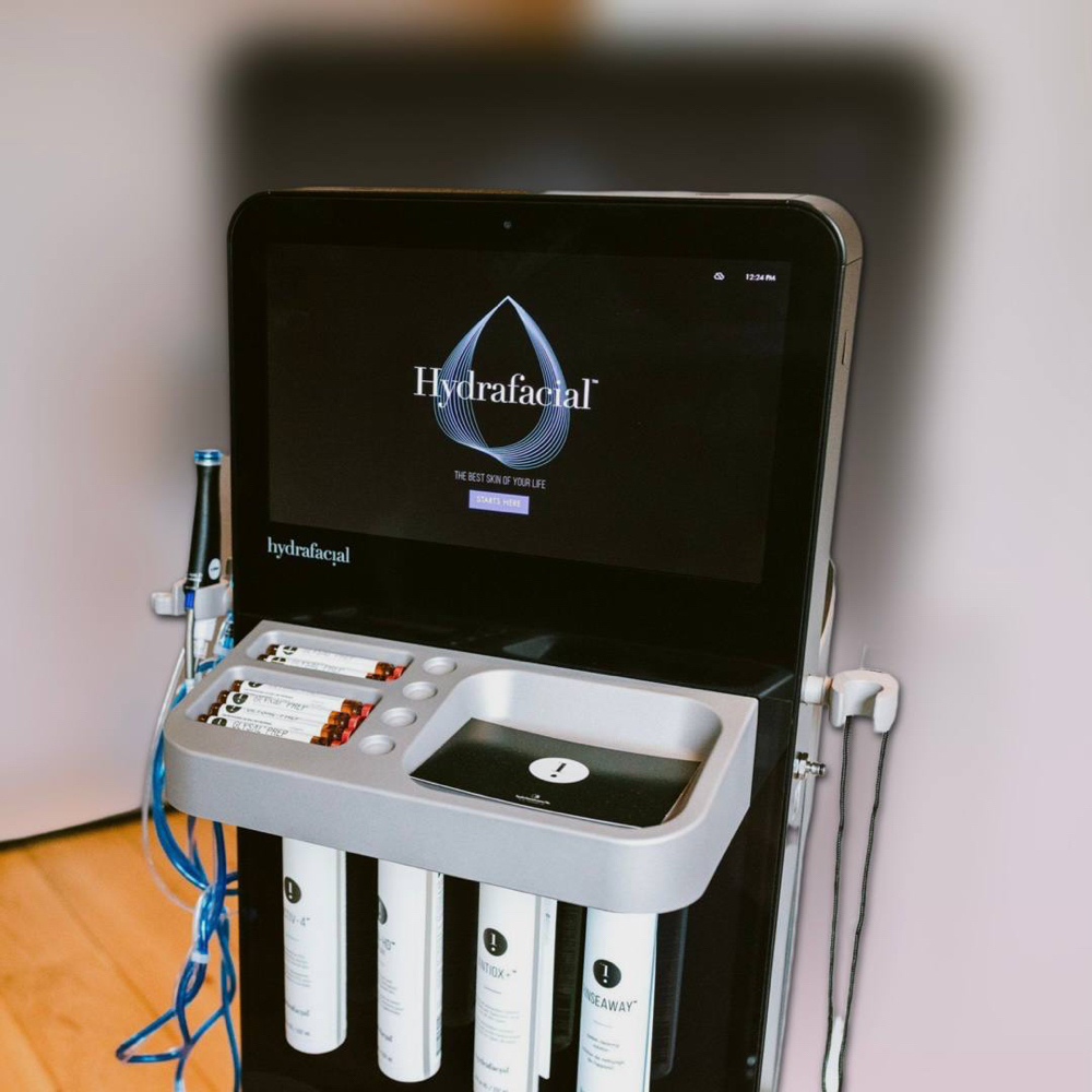 HydroGlow HydraFacial