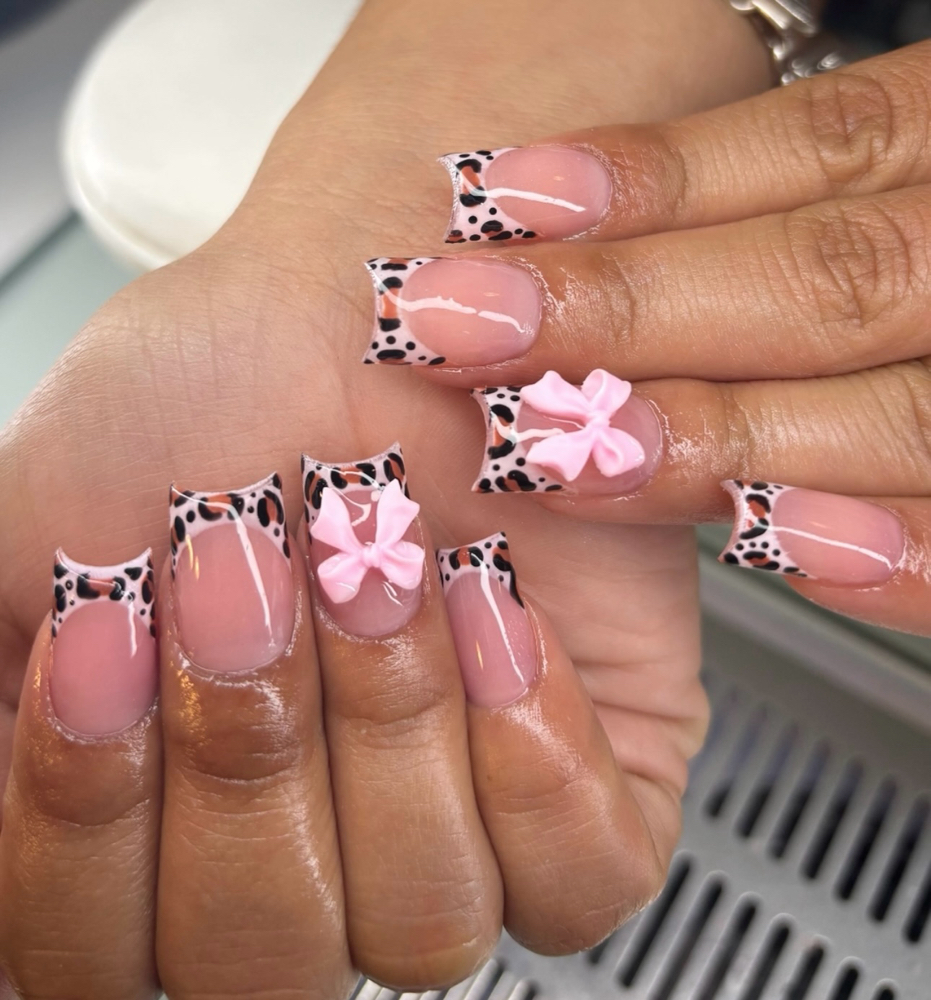 Short Nail Set at Euphoria Nails in Kyle, TX