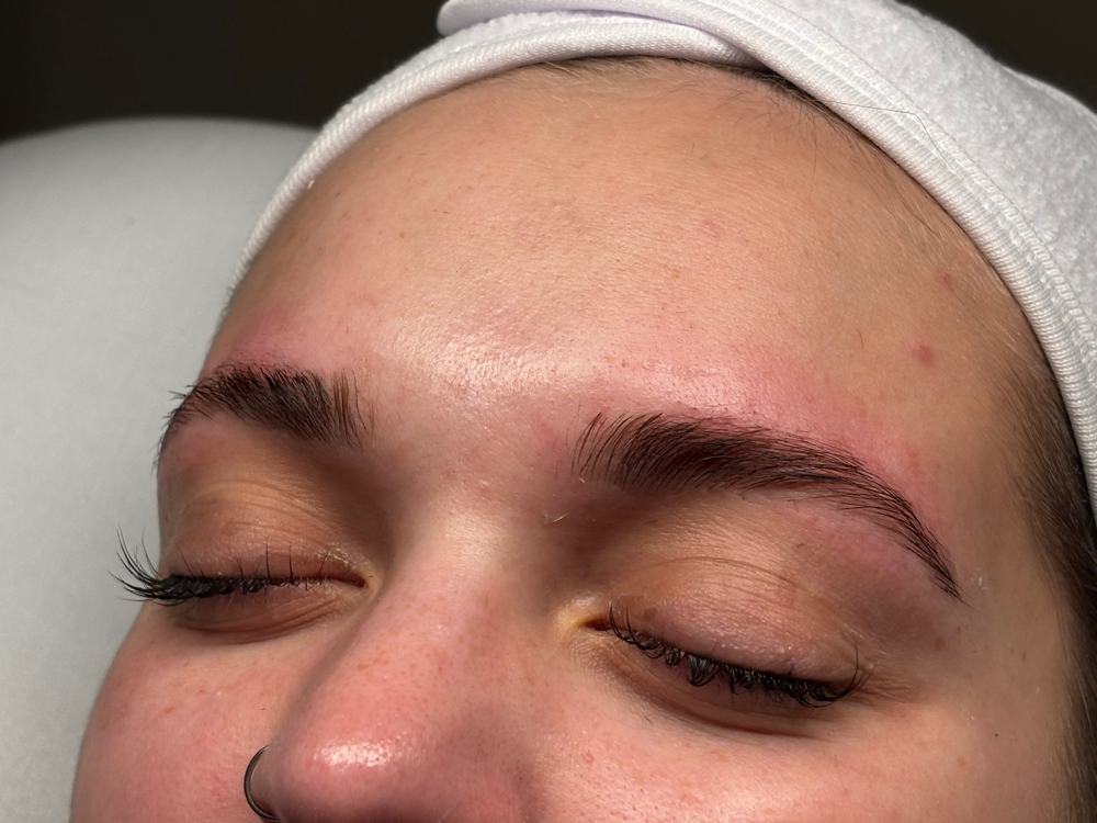 Brow lamination + Tint