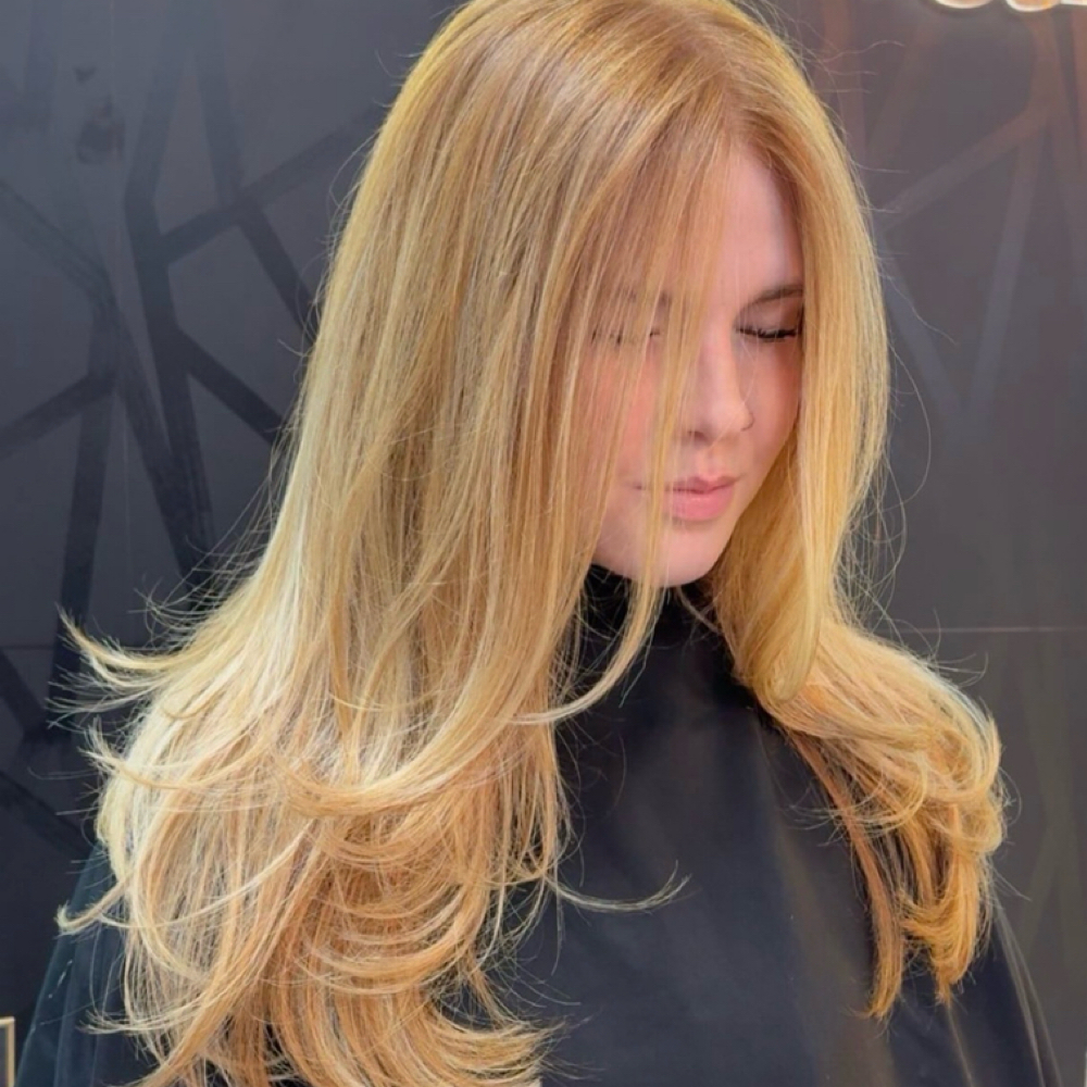 Blow Out at Salon Gatsby in Waxahachie, TX