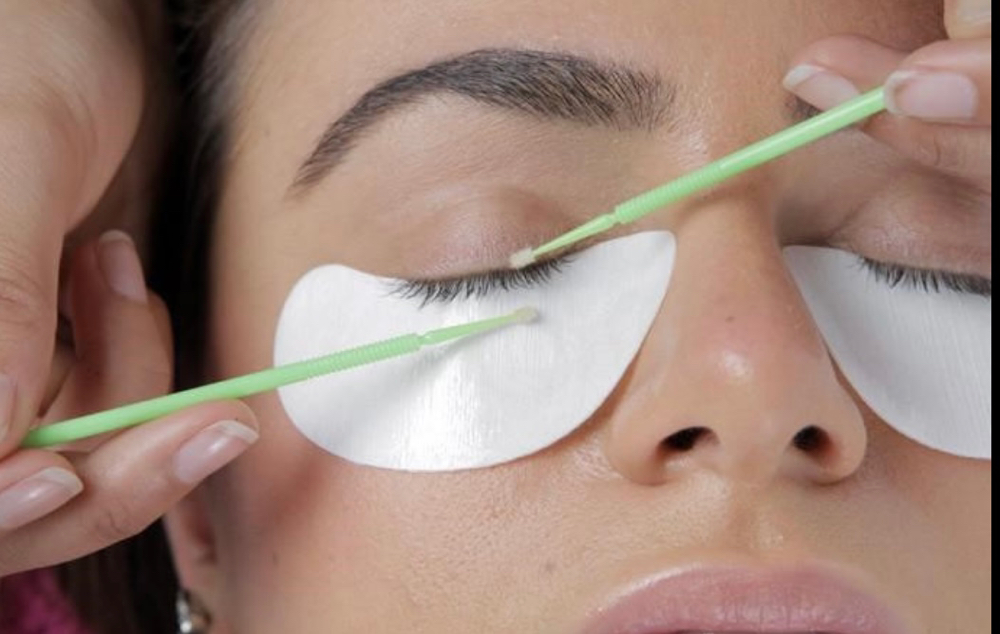 Lash Removal
