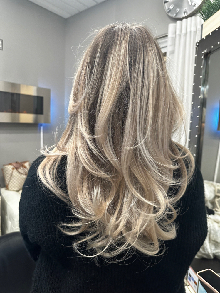 Women’s Haircut , Blowdry, & Style