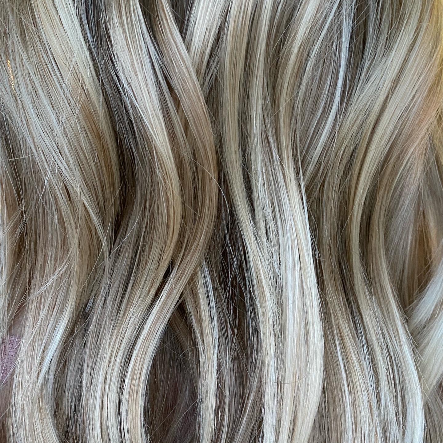 CHRISTINA: Wash + Blowout