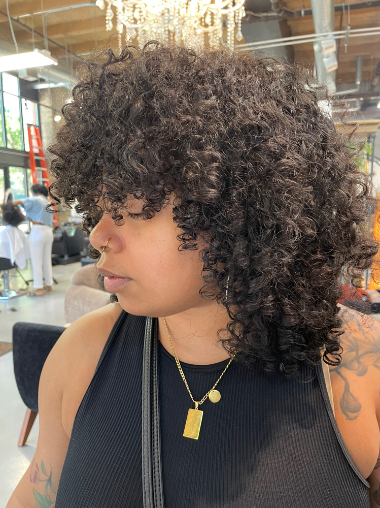 Curly Cut w/ Diffused Style