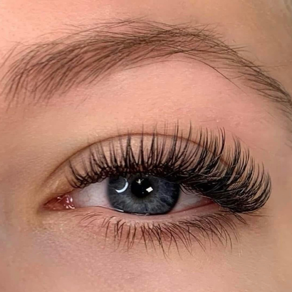 Classic Lash Refill 3 Weeks at LUMERA Lash & Beaute’ in Houston, TX