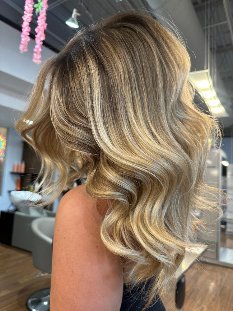 Shampoo + Blowout