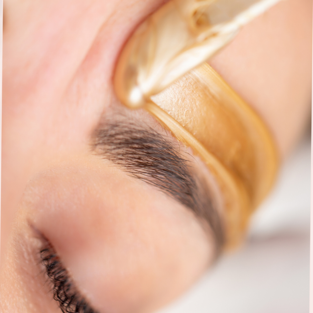 Eyebrow Wax at Divina Nail Lounge in Round Rock, TX