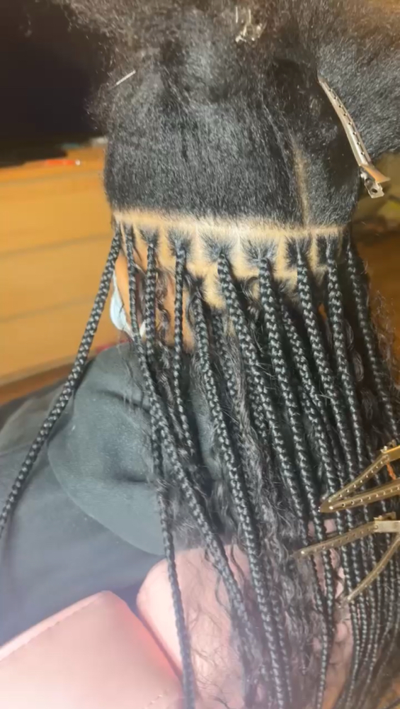 Small Knotless