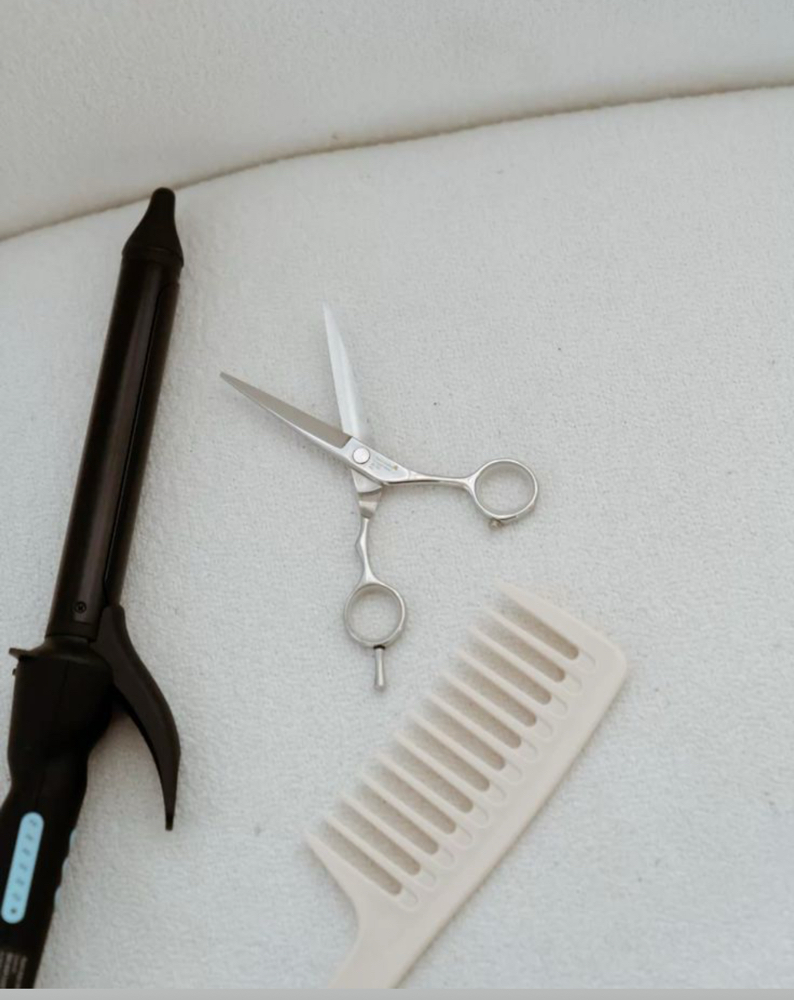 Shampoo, Cut & Style