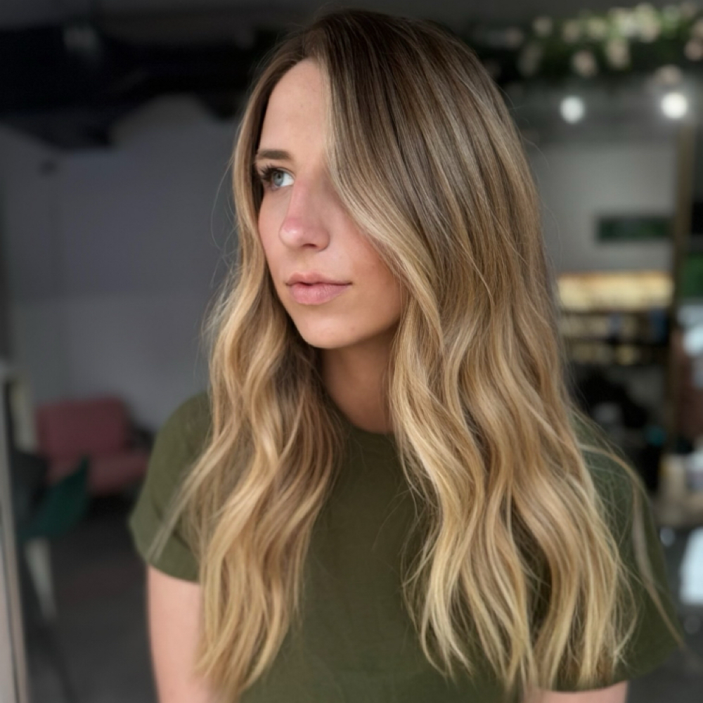 Half Highlight with Jas at Southern Pineapple Boutique and Salon in Tomball, TX