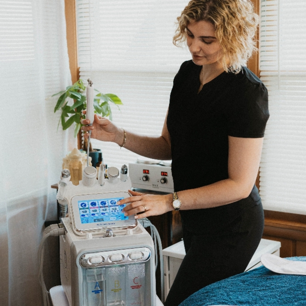 HydroOxygen Facial at Spa del Mar in Mount Clemens, MI