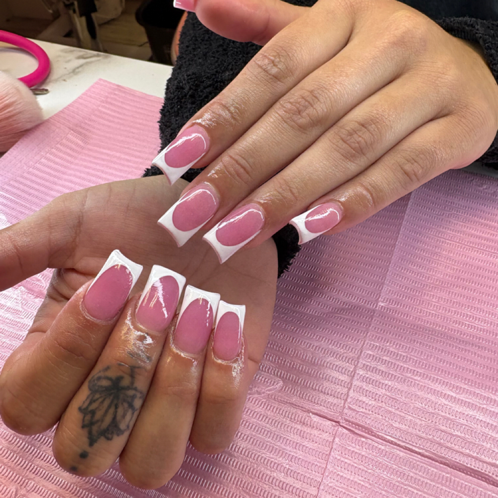 *SALE* Acrylic Fullset $65 at Bombshell Aesthetics in Monaca, PA