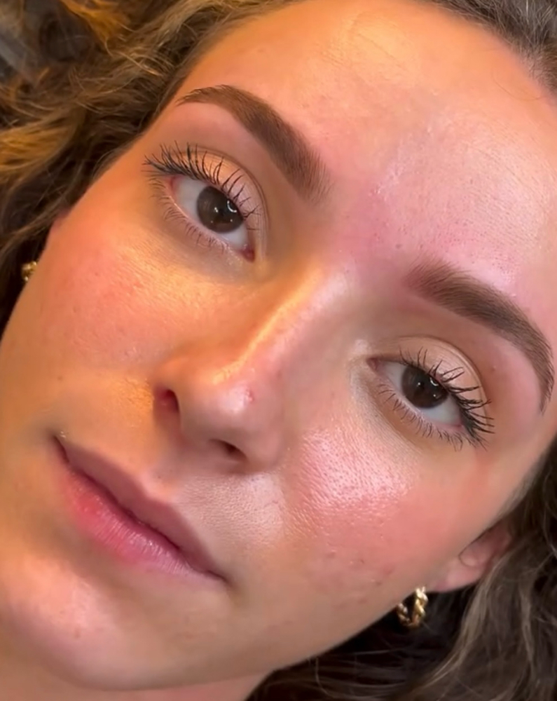 Eyebrow tinting