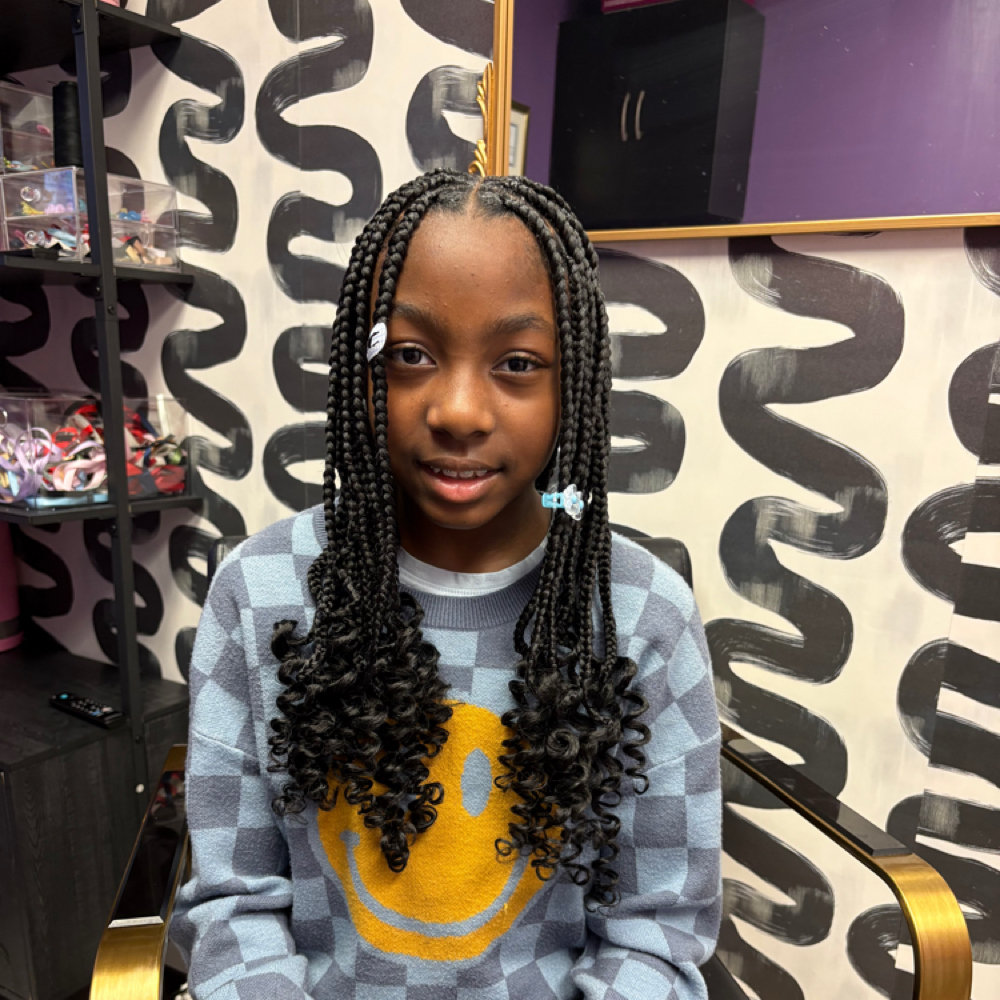 Large Knotless Braids at Stylistic Beauty in St. Ann, MO
