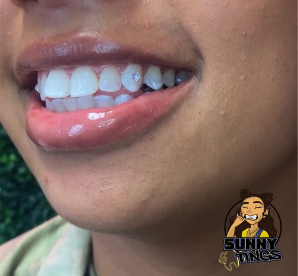 Swarvaski Tooth Gem(s) at Define Davina BEAUTY in Seattle, WA