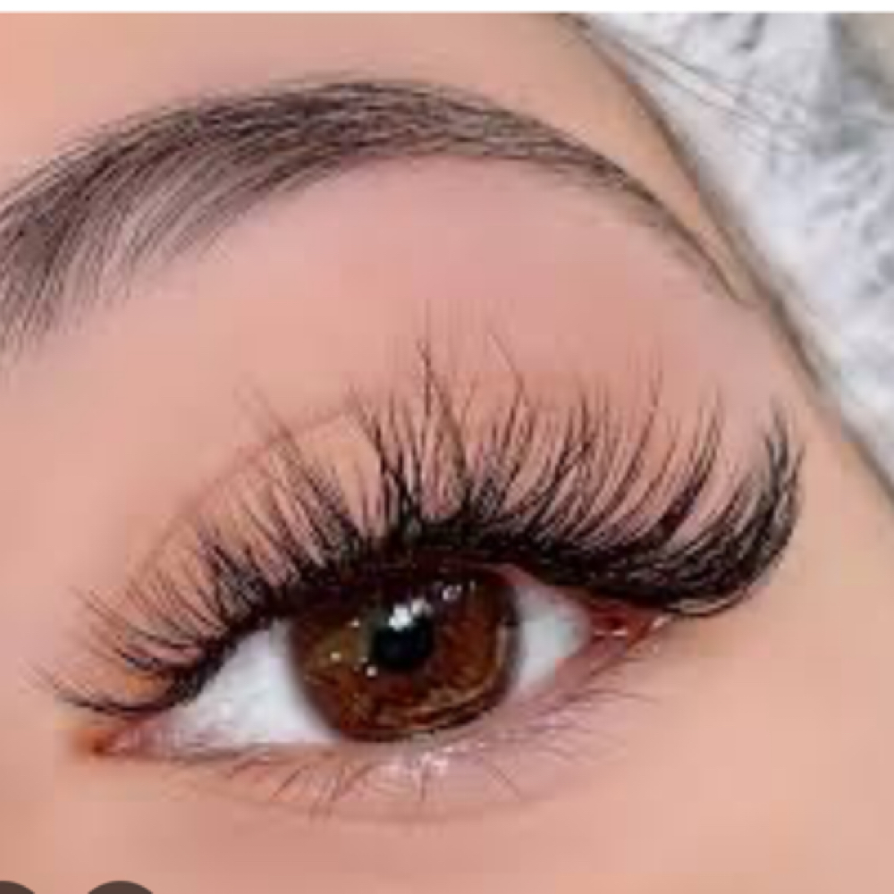 Lash Touch Up at Luvlookbeautyspa @GlossGenius in Las Vegas, NV