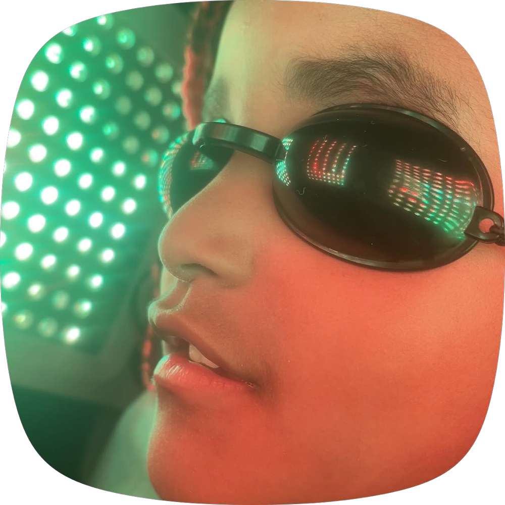 LED Light Therapy 💡 at Pretty Smoothe Beauty Bar & Spa in Sandy Springs, GA