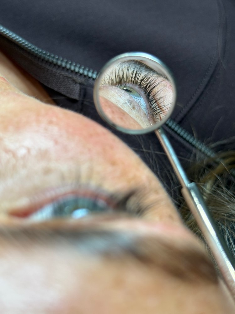 Lash Lift and Tint