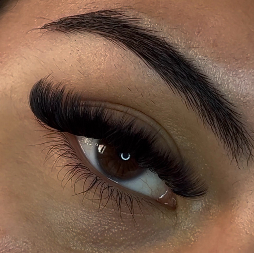 Volume Full Set at C's Lashblinx in Deltona, FL