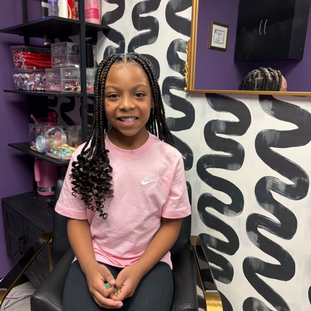 Jumbo Knotless Braids at Stylistic Beauty in St. Ann, MO
