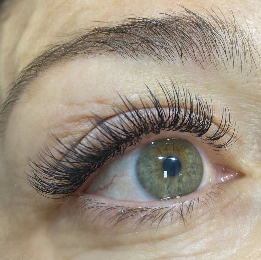 Full Set Classic Eyelash Extensions