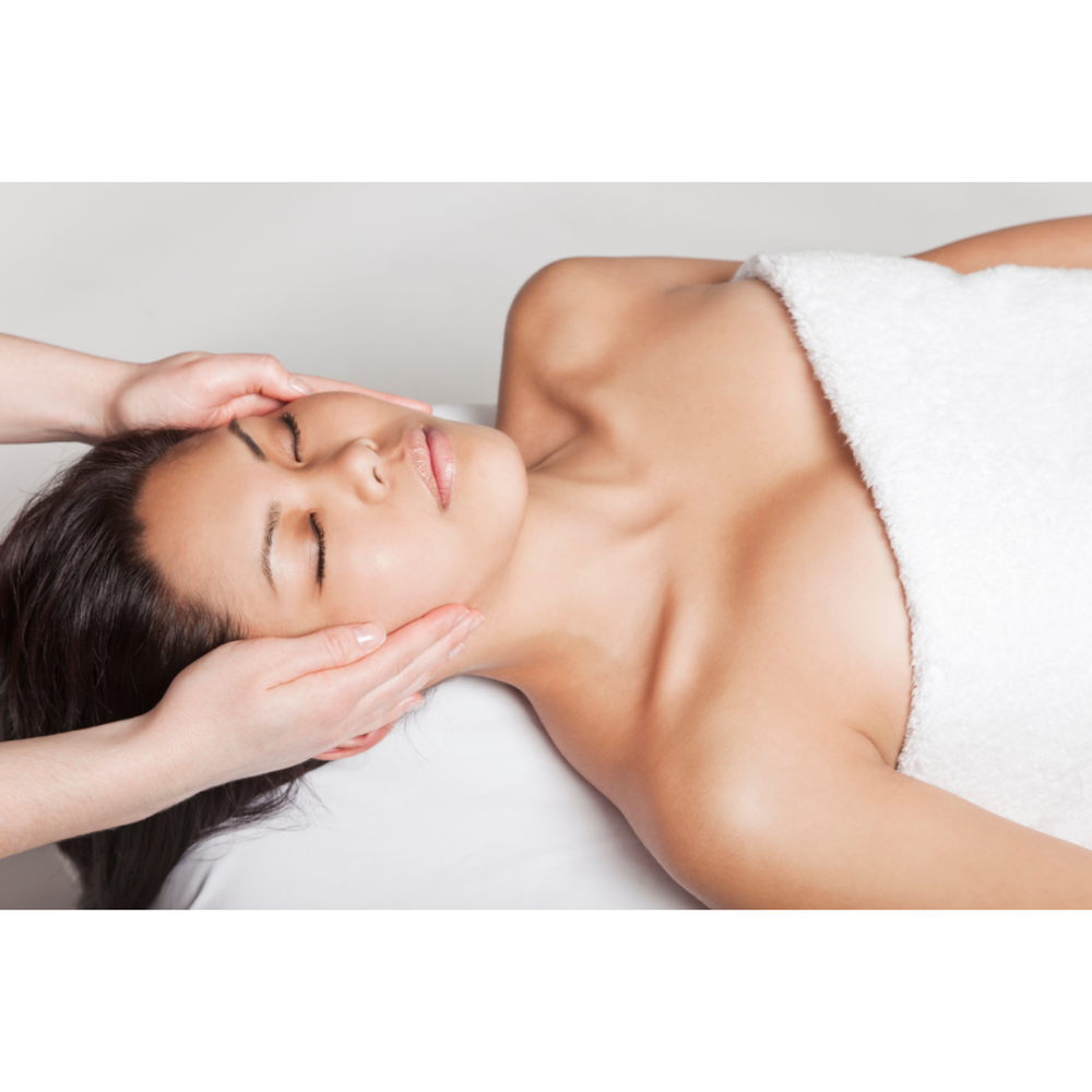 Neck And Décolleté HydraFacial