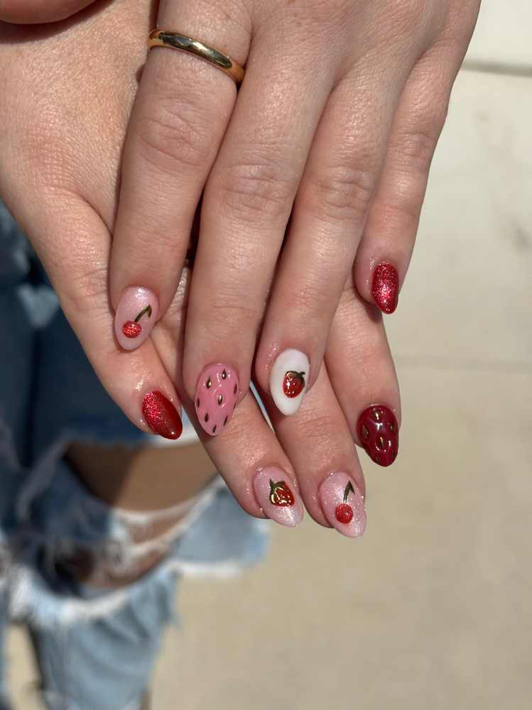 Level 2 Nail Art  (2-3 Nails)