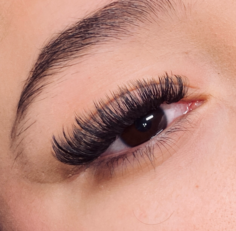 Volume New Set at NoVa Lash Studio in Brownsville, TX
