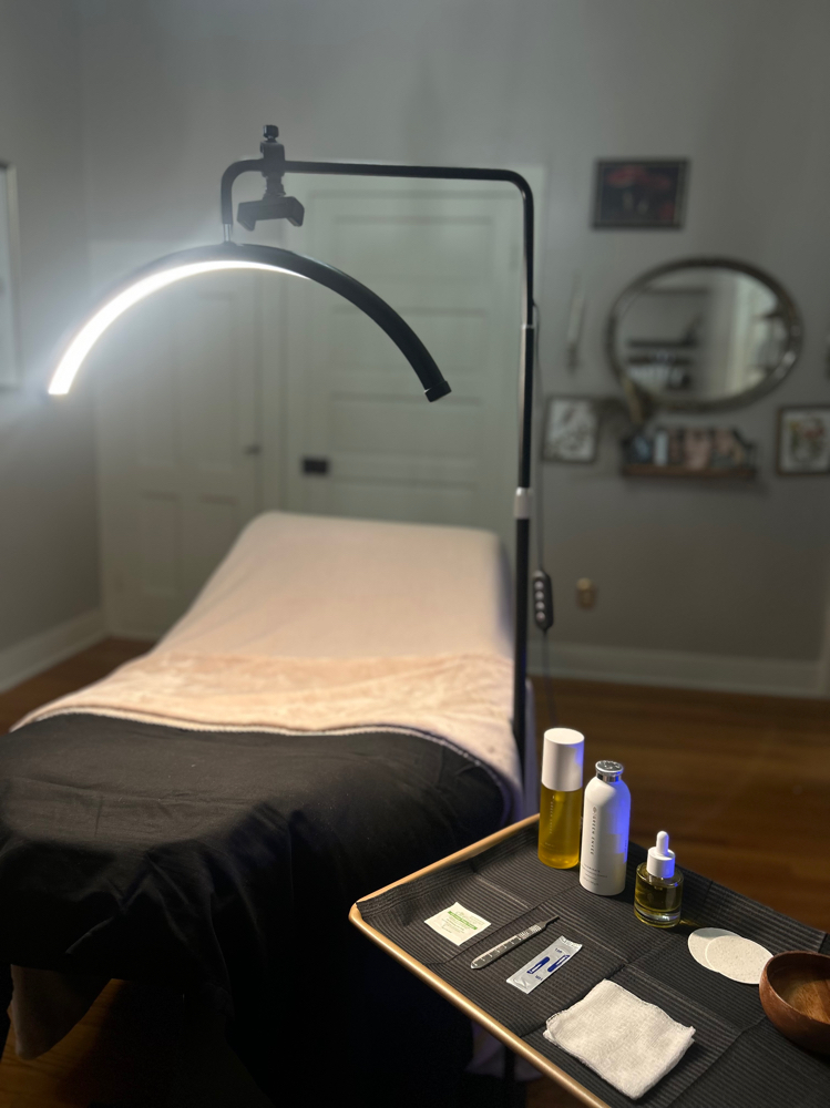 Dermaplane Facial
