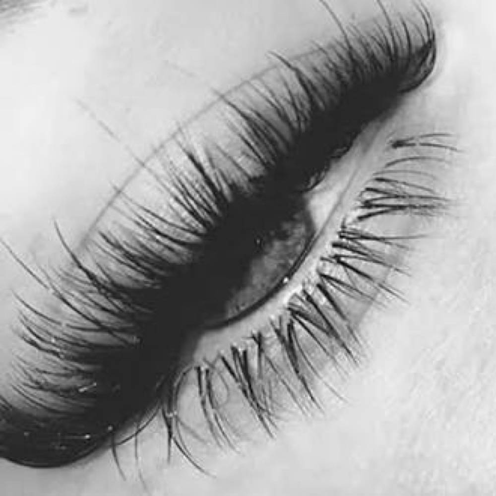 First Time Lash Fullset + Bottoms at little beauty studio in Alhambra, CA