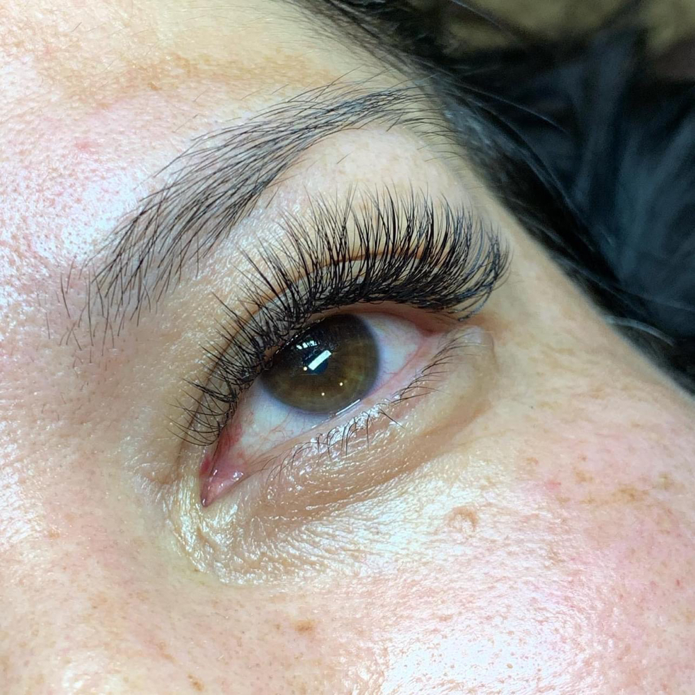 Eyelashes touch_up