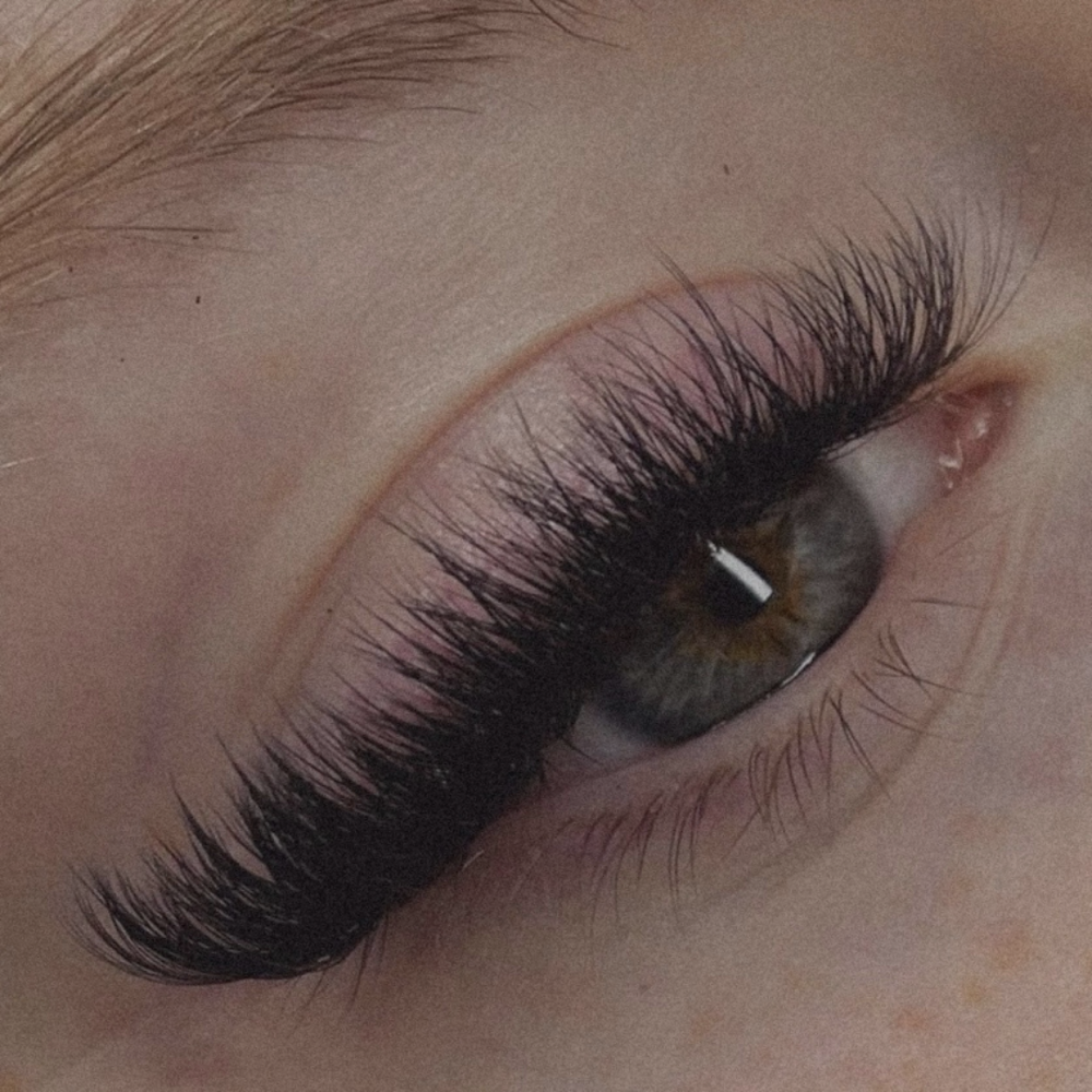 Volume Lashes - Full Set