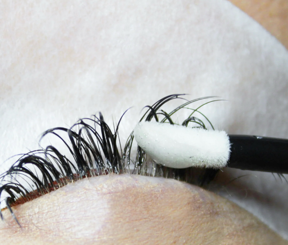 Lash Removal