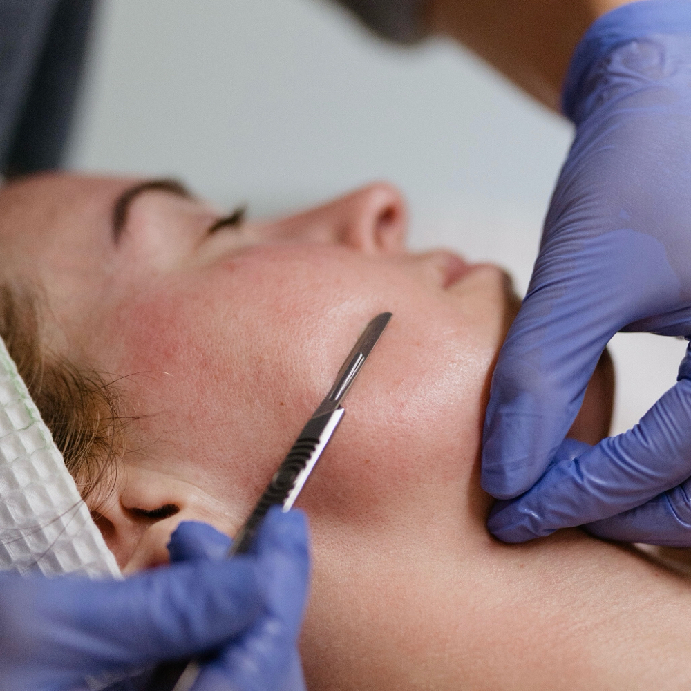 GLOW ON THE GO FACIAL