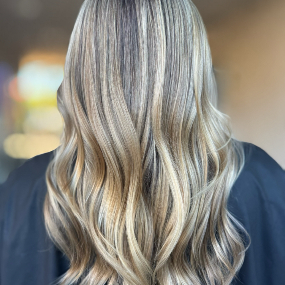 Professional Styling/curling+shamp. at Arina Stylist in Roseville, CA