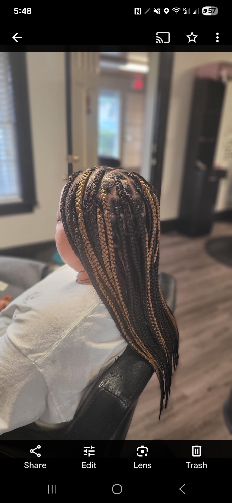 Medium Knotless Braids
