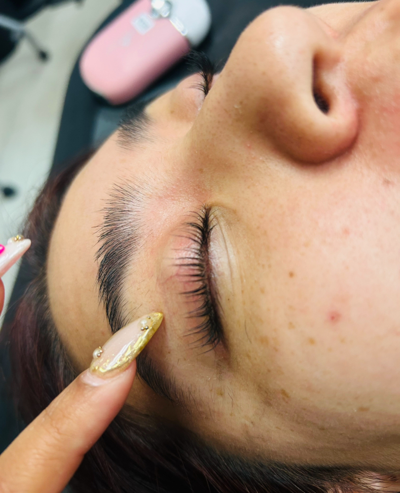 Eyelash Lifting
