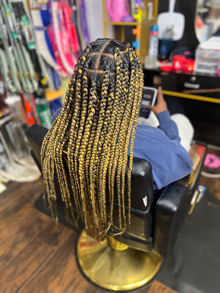 Large Knotless Braids