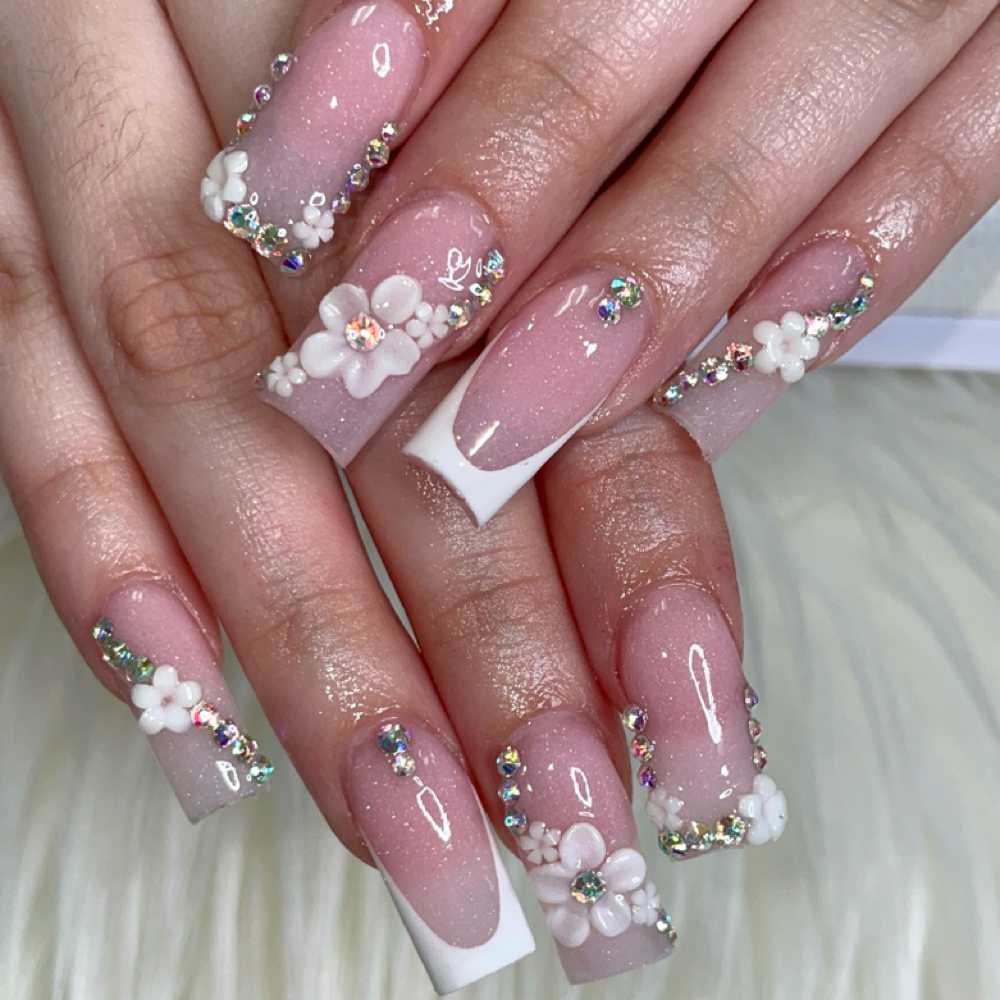 Extra Nail Art at Lioness Clawz in Tucson, AZ