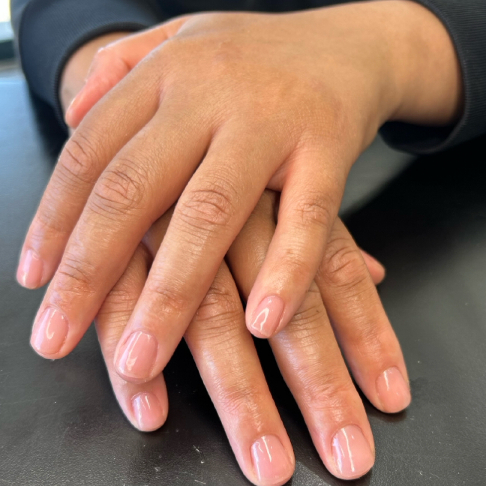 Manicure at La’s Nail Lab in Chicago, IL