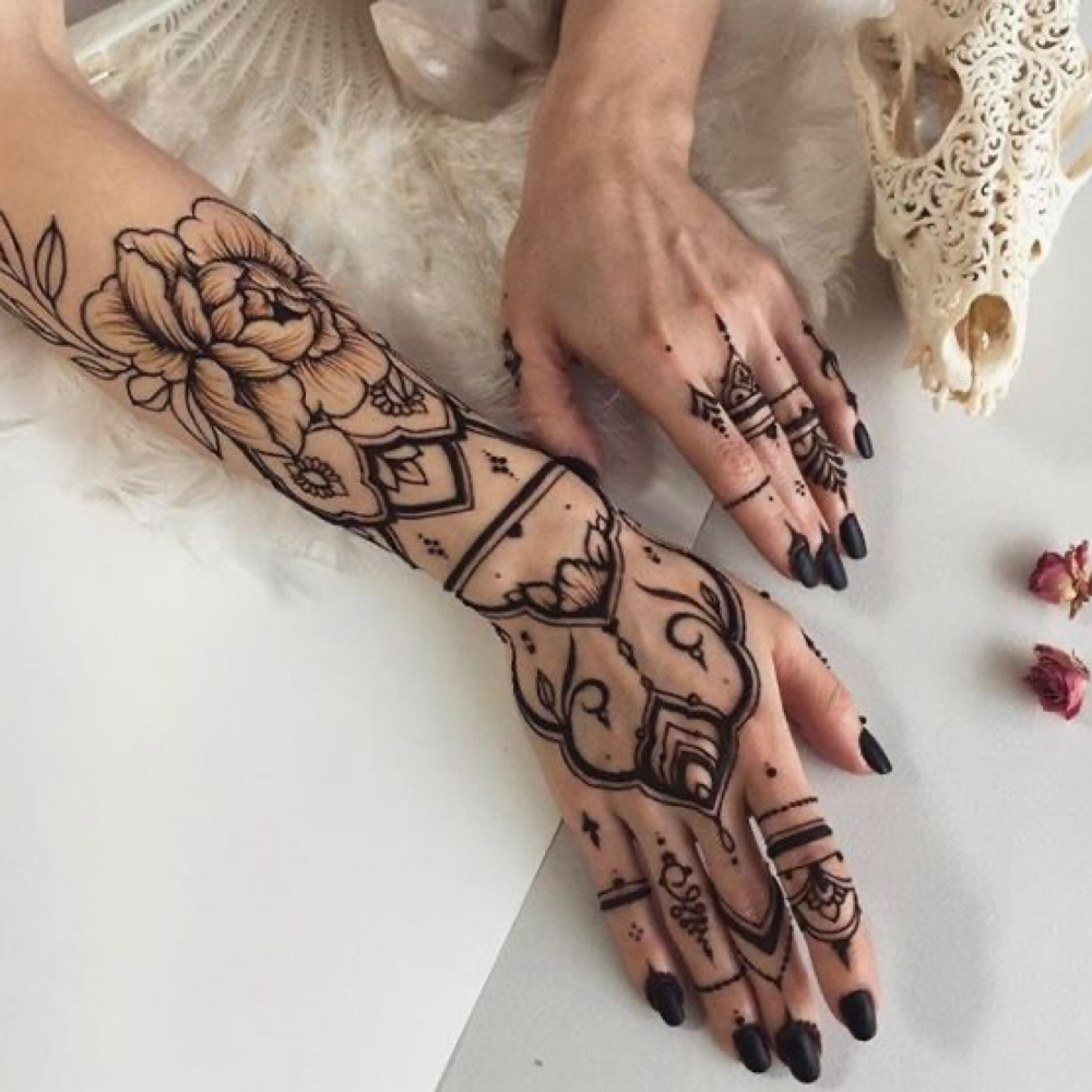 Henna Art at Li BROW in Newton, MA