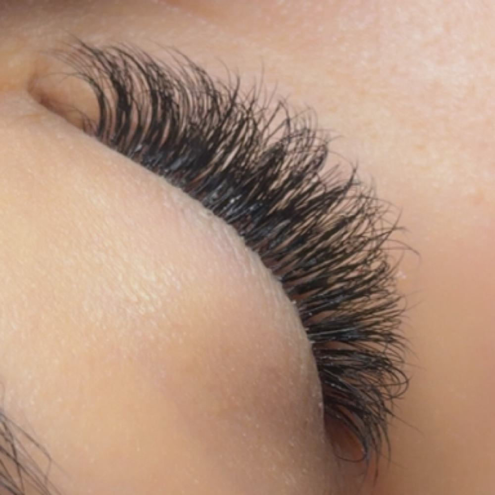 Weekly Lash Fill