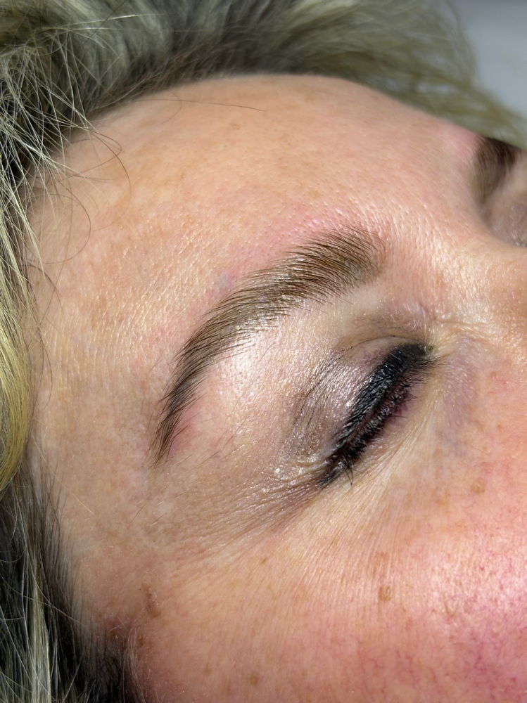 Brow Lamination And Tint