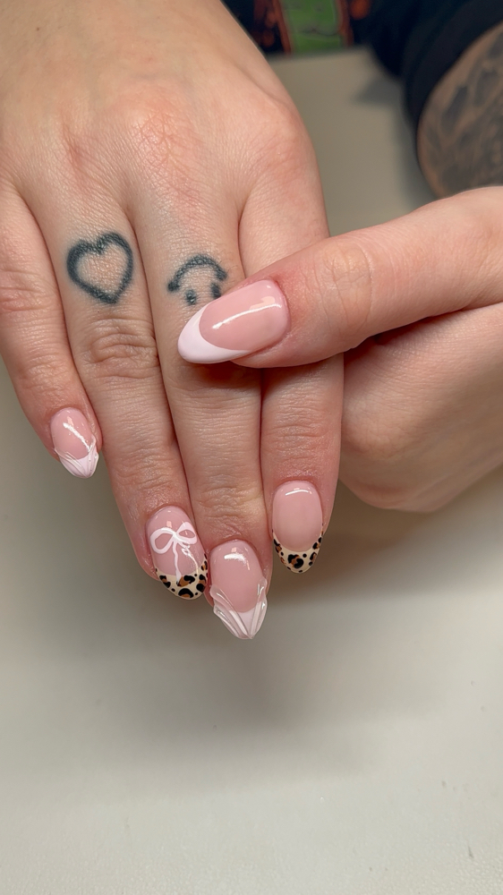 M/L - Structure Gel at Her Nails in Saint Paul, MN