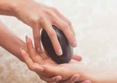 Therma Bliss Hot Stone Manicure