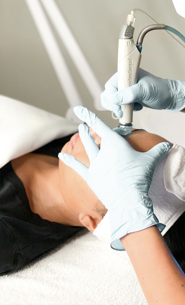 Signature Hydrafacial