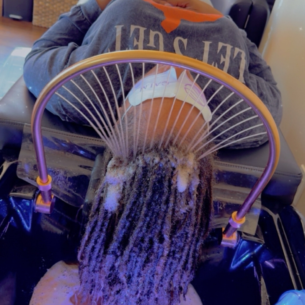 Relaxing Spa Head Wash at ReLOCsation in Helendale, CA