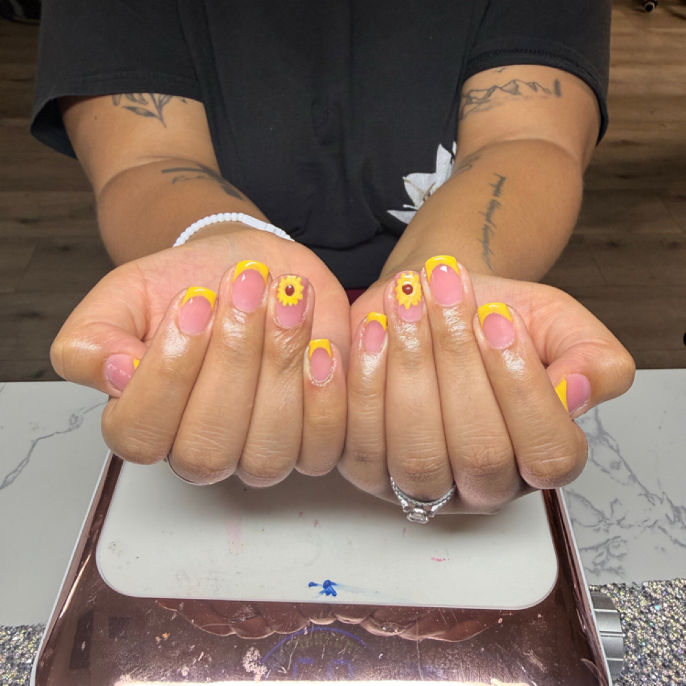 Executic Refresh at B. Press’d & Polished @ The Revived Beauty Room in Orlando, FL