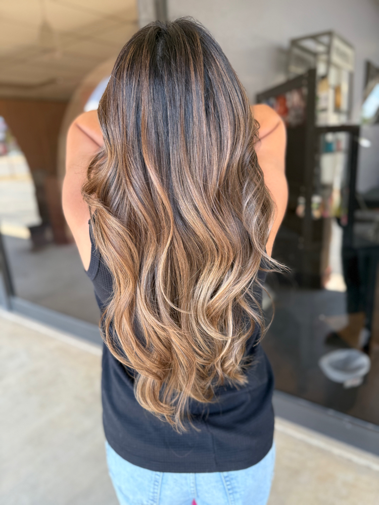 Custom Balayage at Siennathestylist in Pleasanton, TX