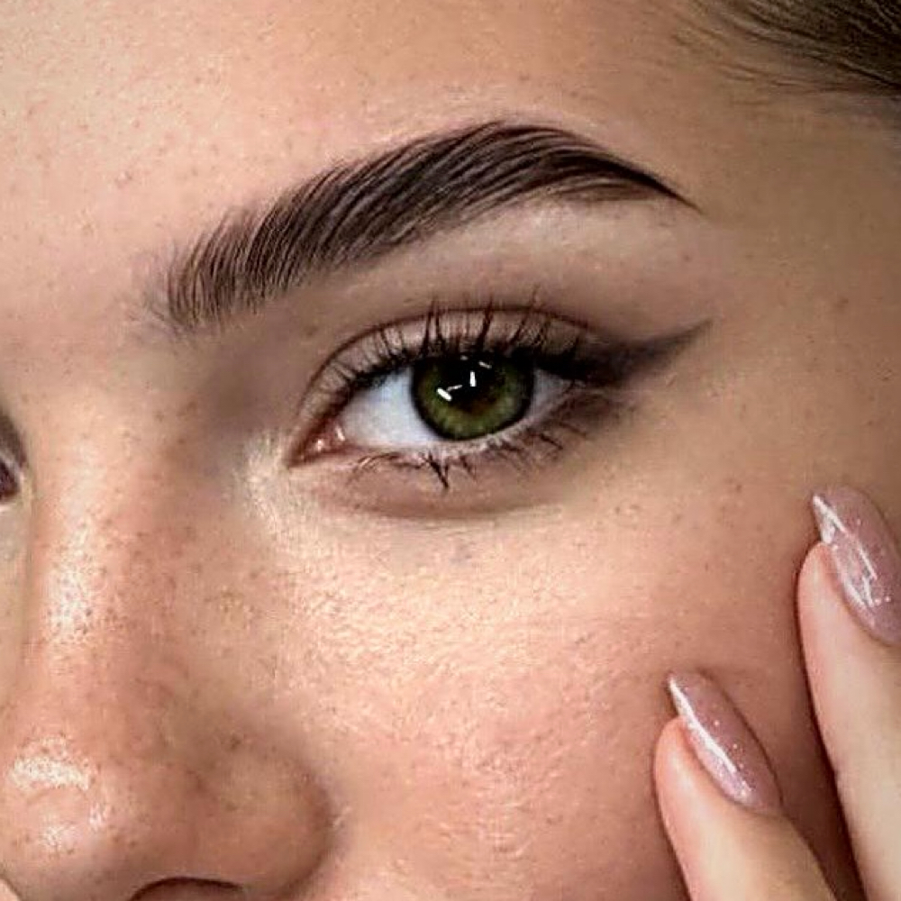 BROW SCULPTING & LAMINATION at Dazzling Lash Beauty Bar in New York, NY